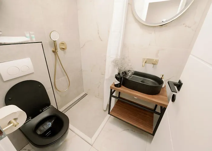 Mediterranean Oasis Old Town Appartement